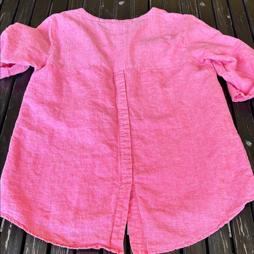 Ellen Tracy Linen Top good condition .
Come from smoke free / pet free home . - Picture 4 of 4